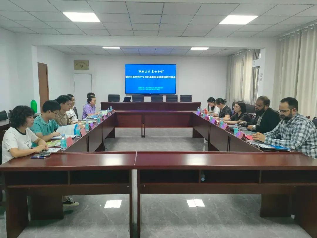 從原材料到粉末涂料，大家都在“出?！?？